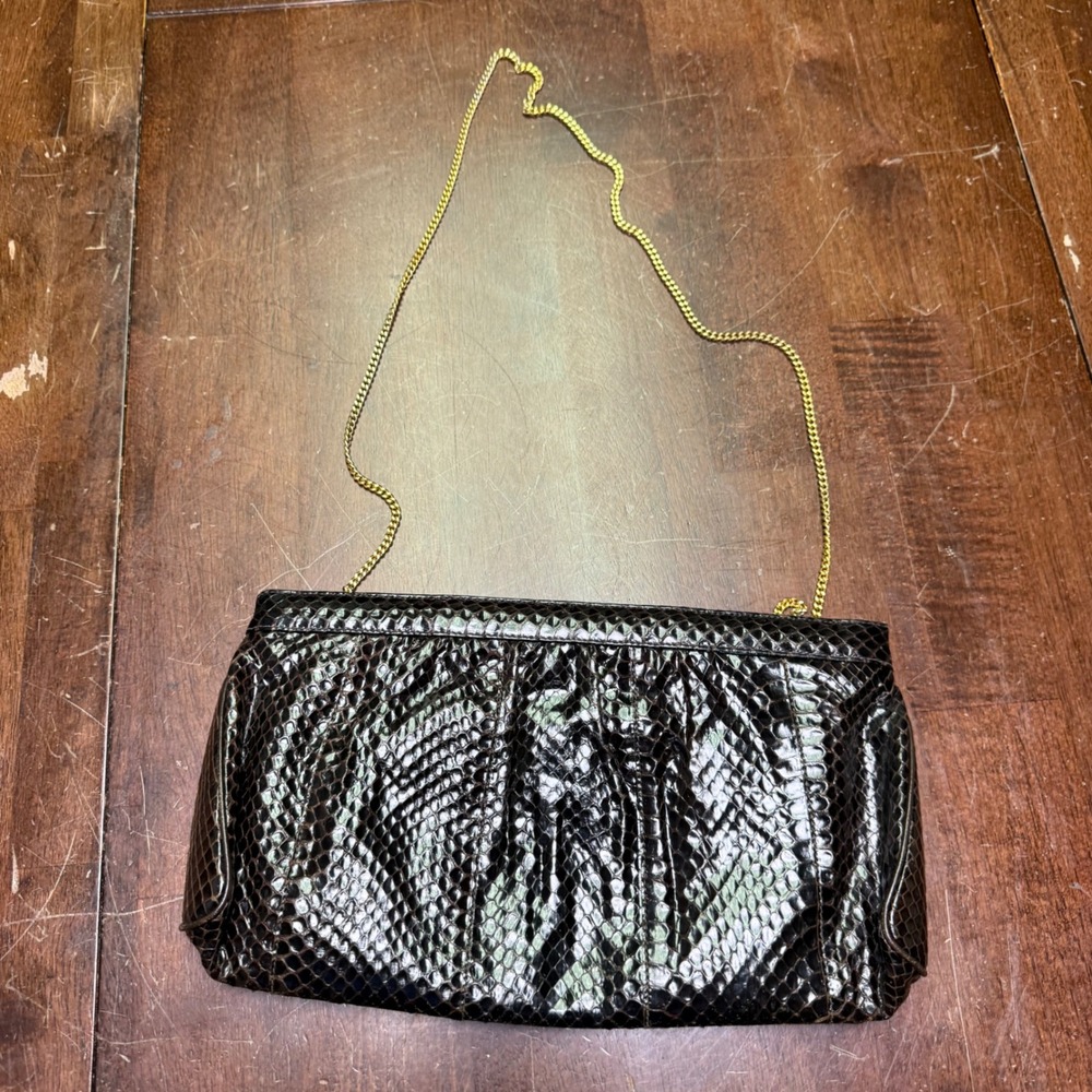 Vtg Venetto Clutch Bag Women Small Brown Snakeskin Embossed Gold Chain Strap‎